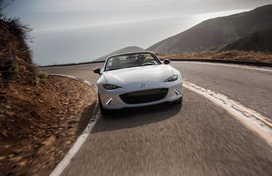  Mazda MX-5 Miata Club 2015 года  (фото 10 из 31)